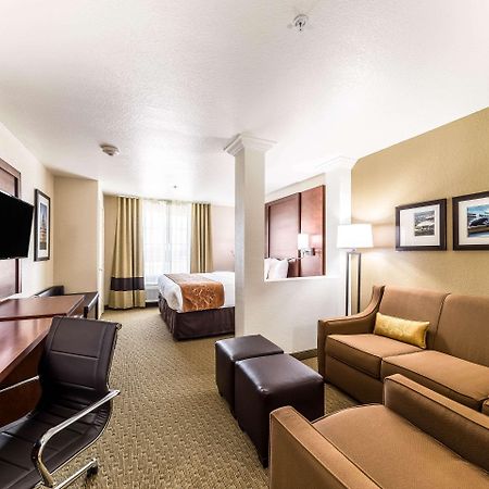Comfort Suites Grand Prairie - Arlington North Ngoại thất bức ảnh