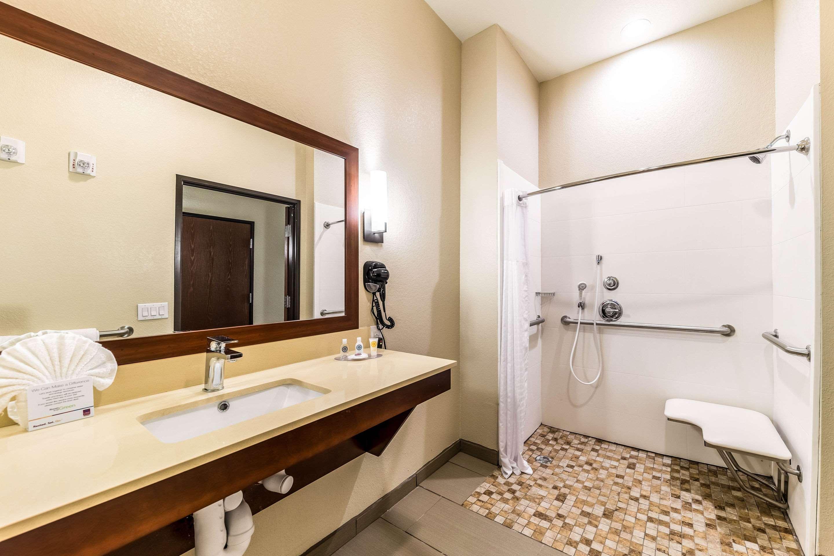 Comfort Suites Grand Prairie - Arlington North Ngoại thất bức ảnh