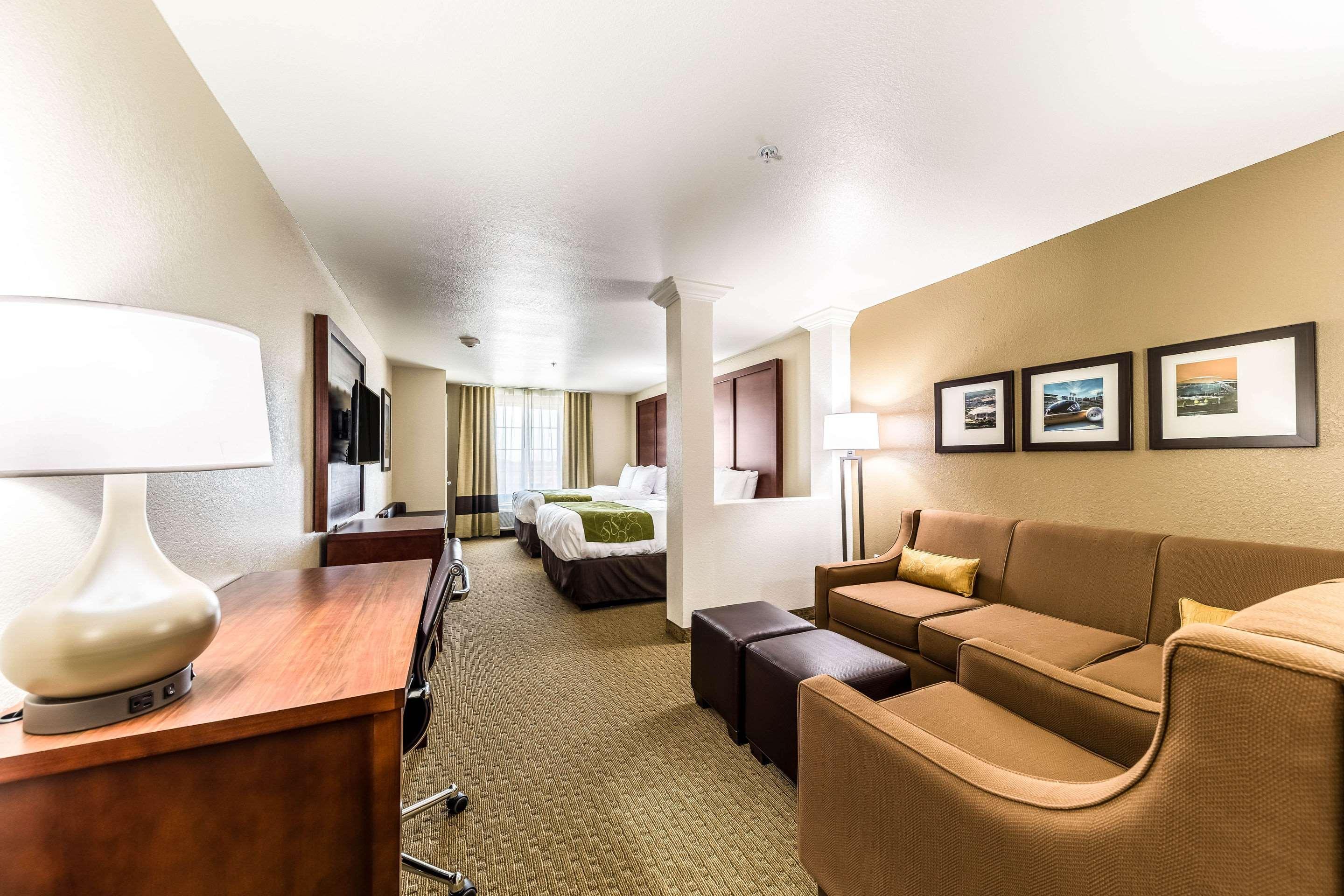 Comfort Suites Grand Prairie - Arlington North Ngoại thất bức ảnh