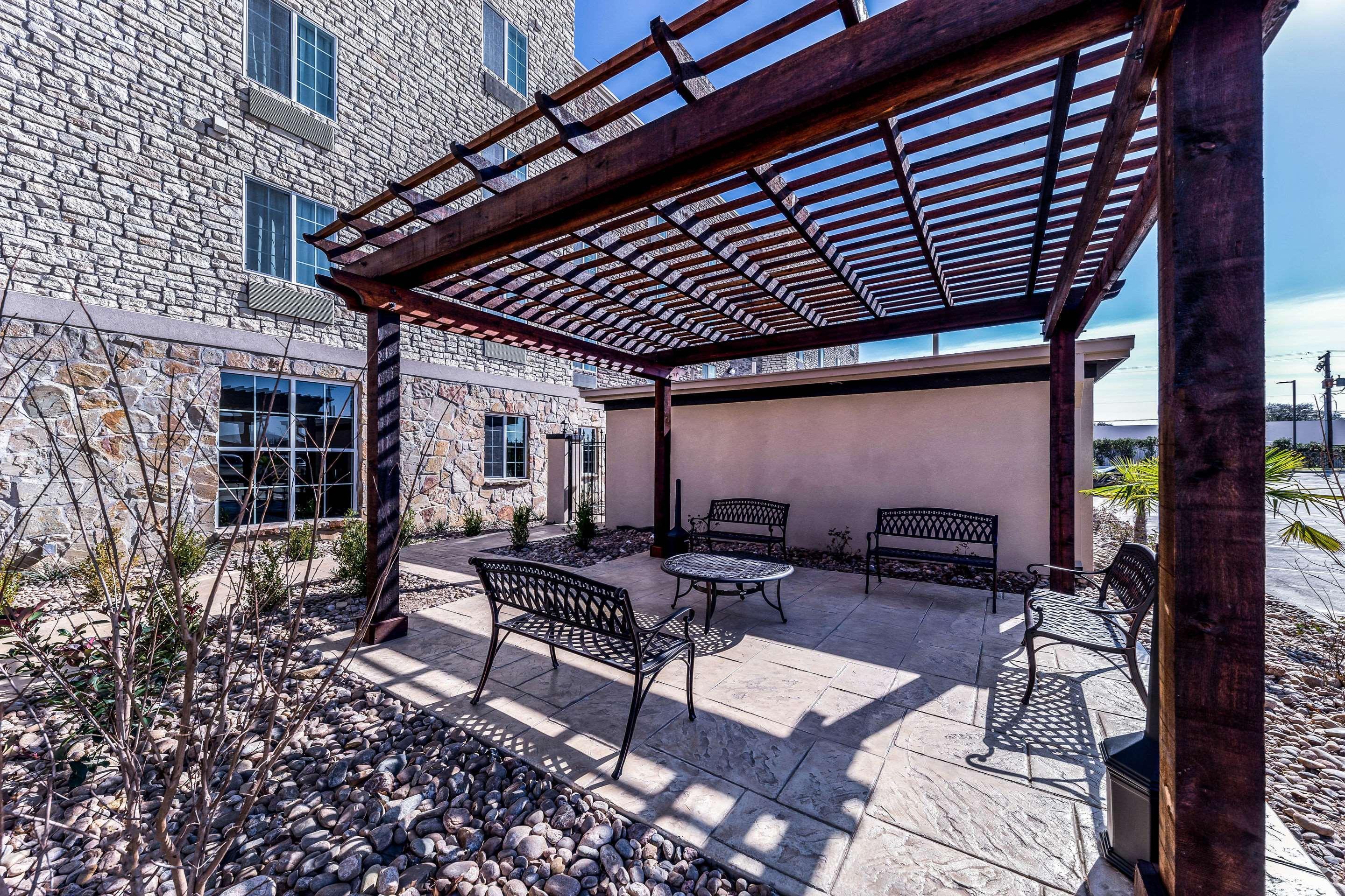 Comfort Suites Grand Prairie - Arlington North Ngoại thất bức ảnh